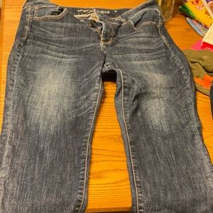 American Eagle Capri Pants